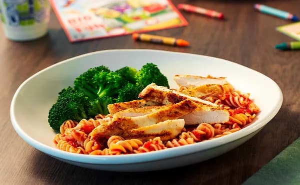 Kids Grilled Chicken with Rotini Pasta & Marinara