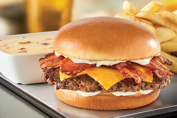 Cheesy Bacon Fondue Burger (American Cheese)